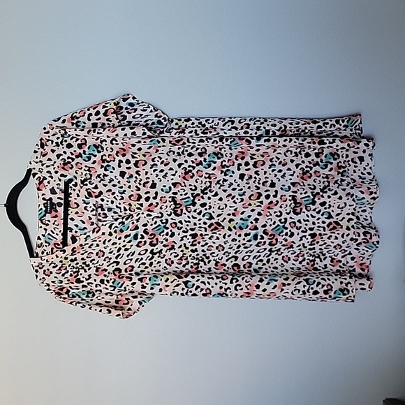 Torrid Georgette high low animal print blouse size 2 - Picture 2 of 10